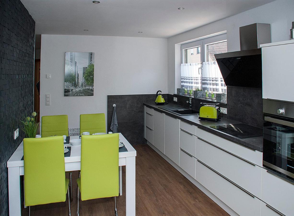 Hochwertige Und Moderne Ferienwohnung Huber Neuweiler  ภายนอก รูปภาพ
